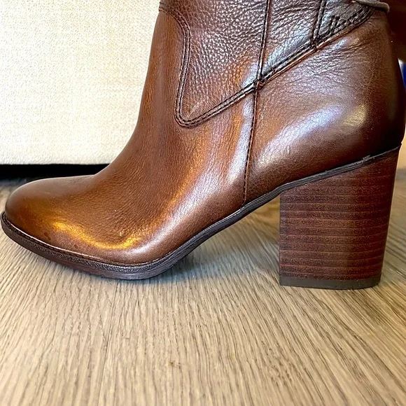 Sofft Riding Boots Wheaton Size 7 NWT 
100% leather - Picture 9 of 16